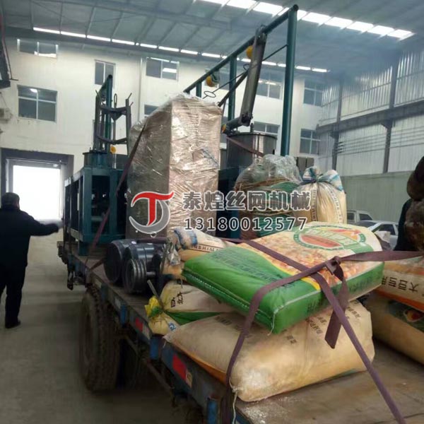 連罐滑輪拔絲機(jī)裝車發(fā)貨 - 安徽銅陵史先生