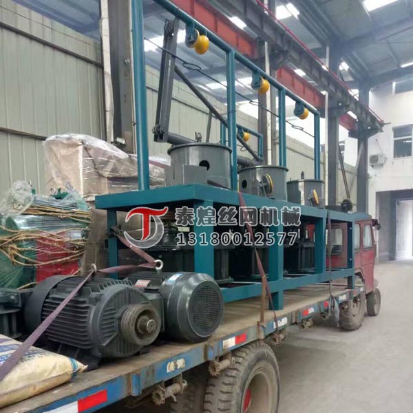 連罐滑輪拔絲機(jī)裝車發(fā)貨 連罐滑輪拔絲機(jī)裝車發(fā)貨
